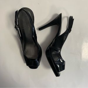 Fioni open toe heels shiny black size 8 1-2 W